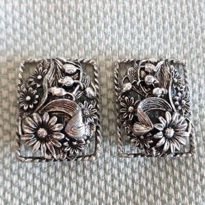 Sarah Coventry floral silver-tone clip earrings